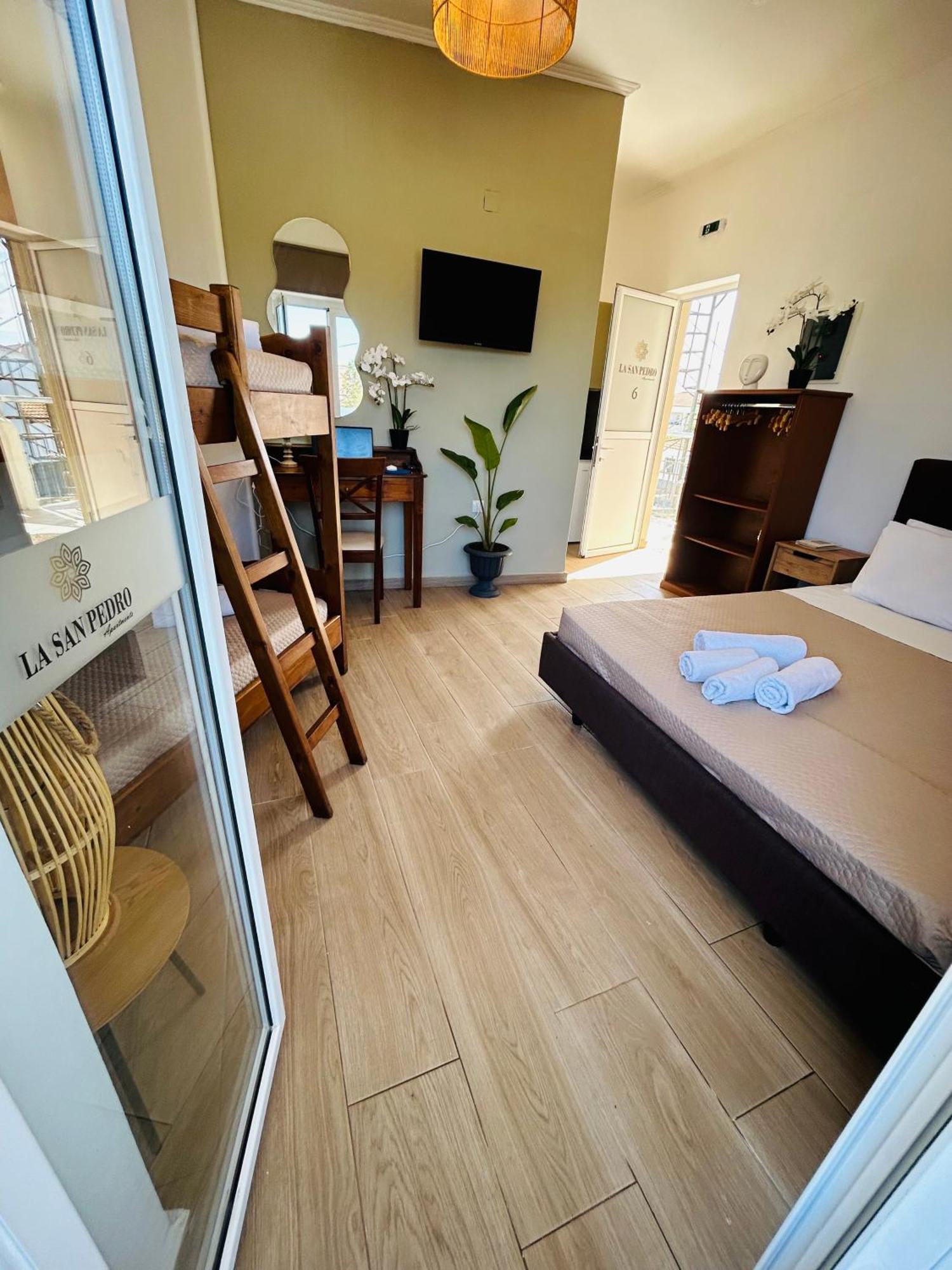 Apartment Pedro Navarino Vi