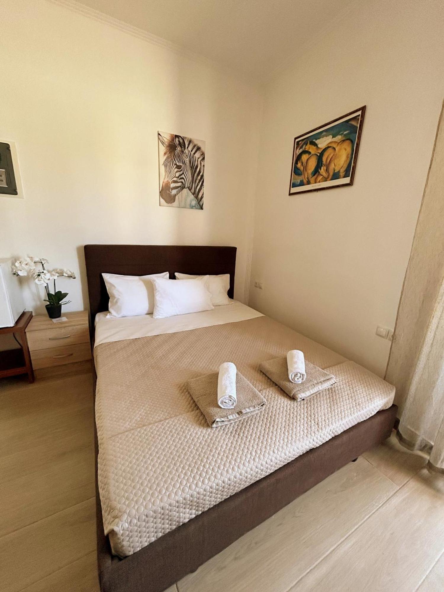 Pedro Navarino Vi Apartment