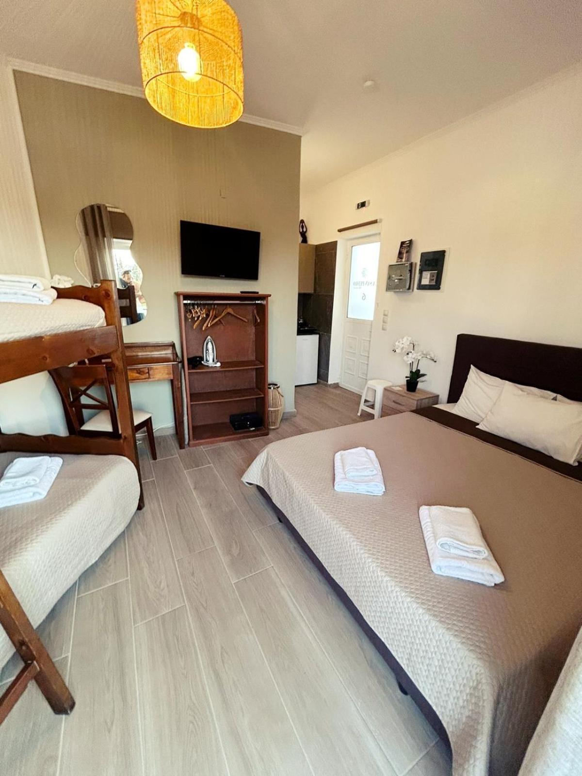 Pedro Navarino Vi Apartment *