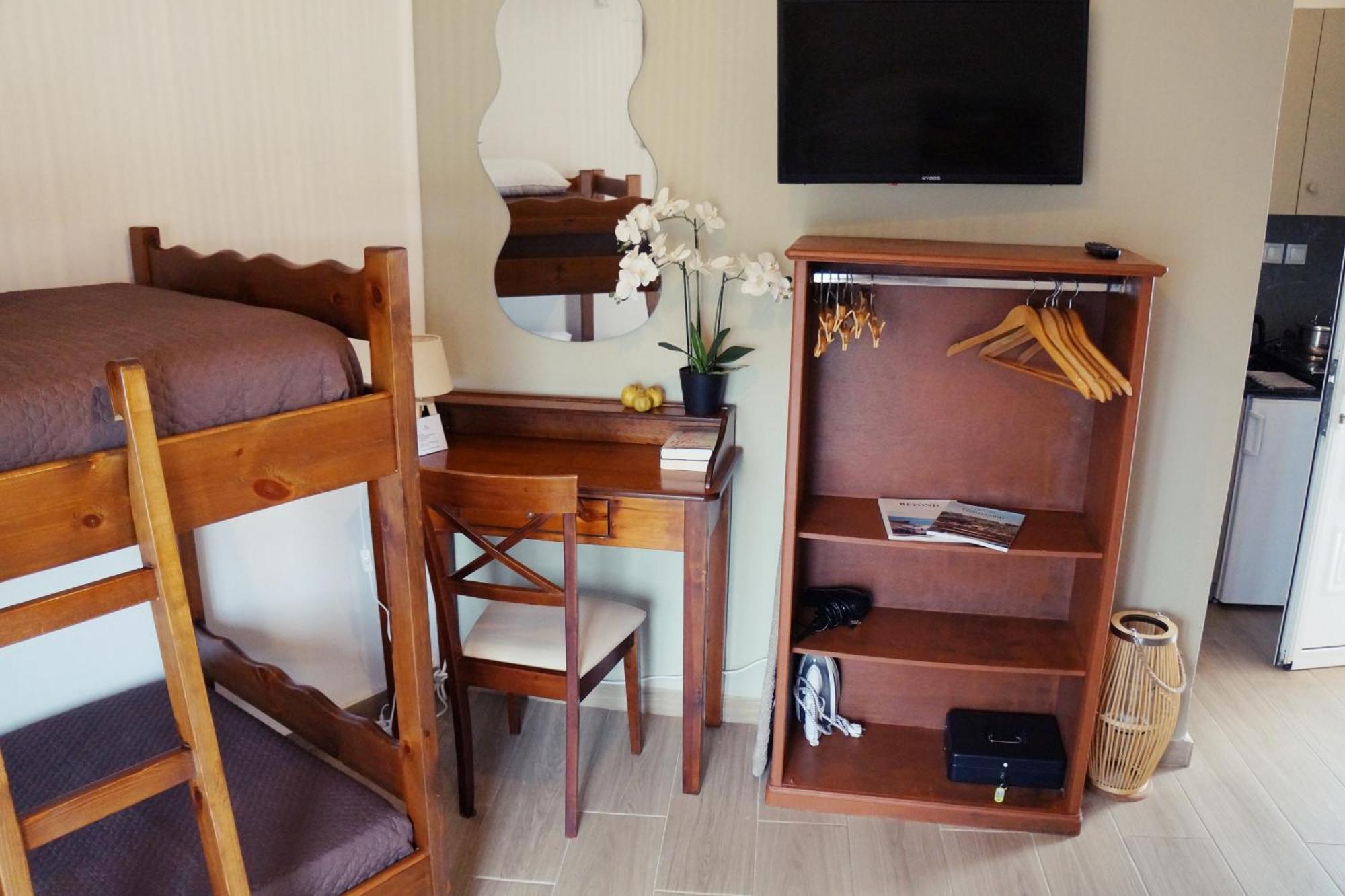 Pedro Navarino Vi Apartment